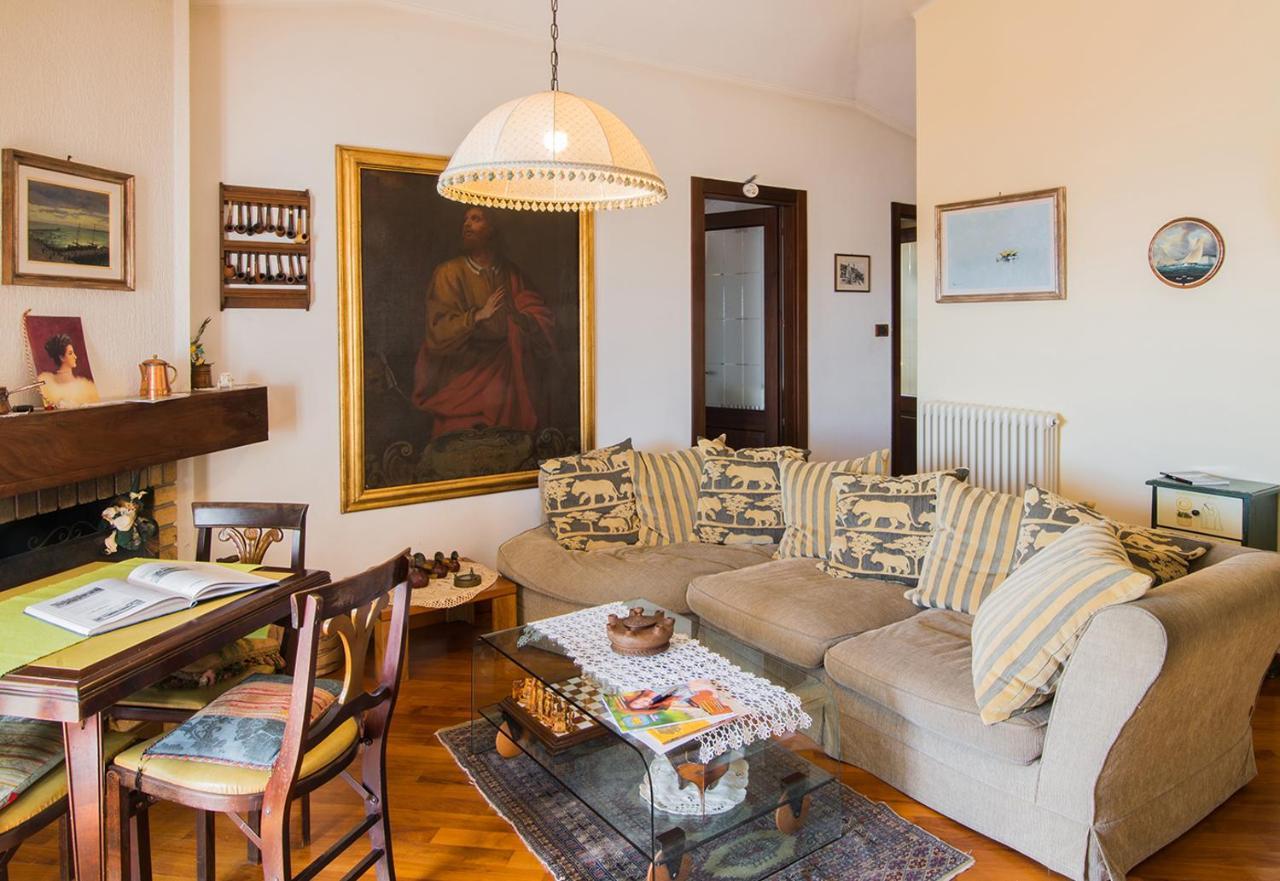 La Mansarda Delle Meraviglie B&B Superior Triëst Buitenkant foto
